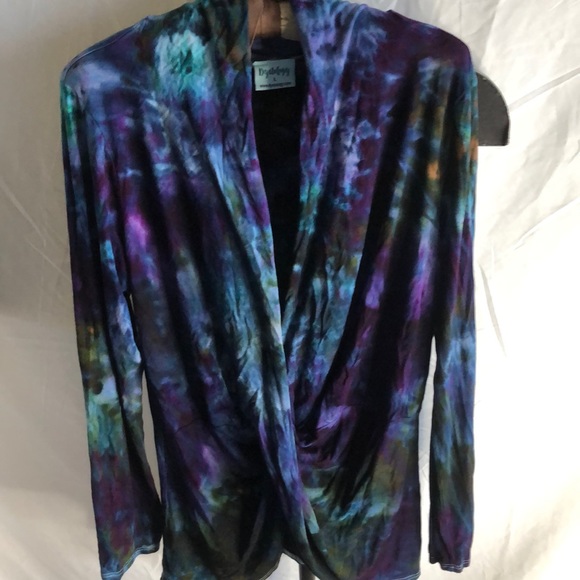 Dyetology Amazing Tye Dye Crisscross Top! Im A Tye Dye Queen! This Brand… - Picture 1 of 6